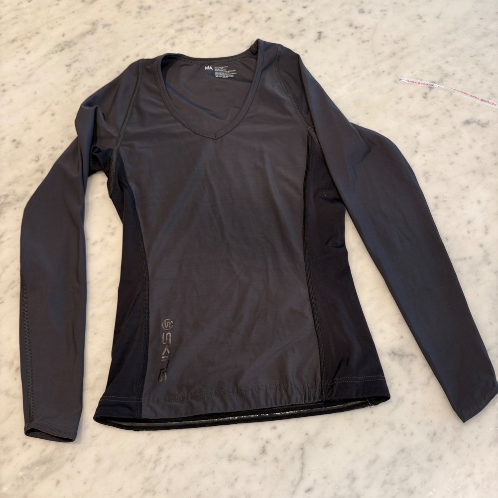 Skins RY400 Womens Compression Long Sleeve Recovery Top Grey Black Size MA
